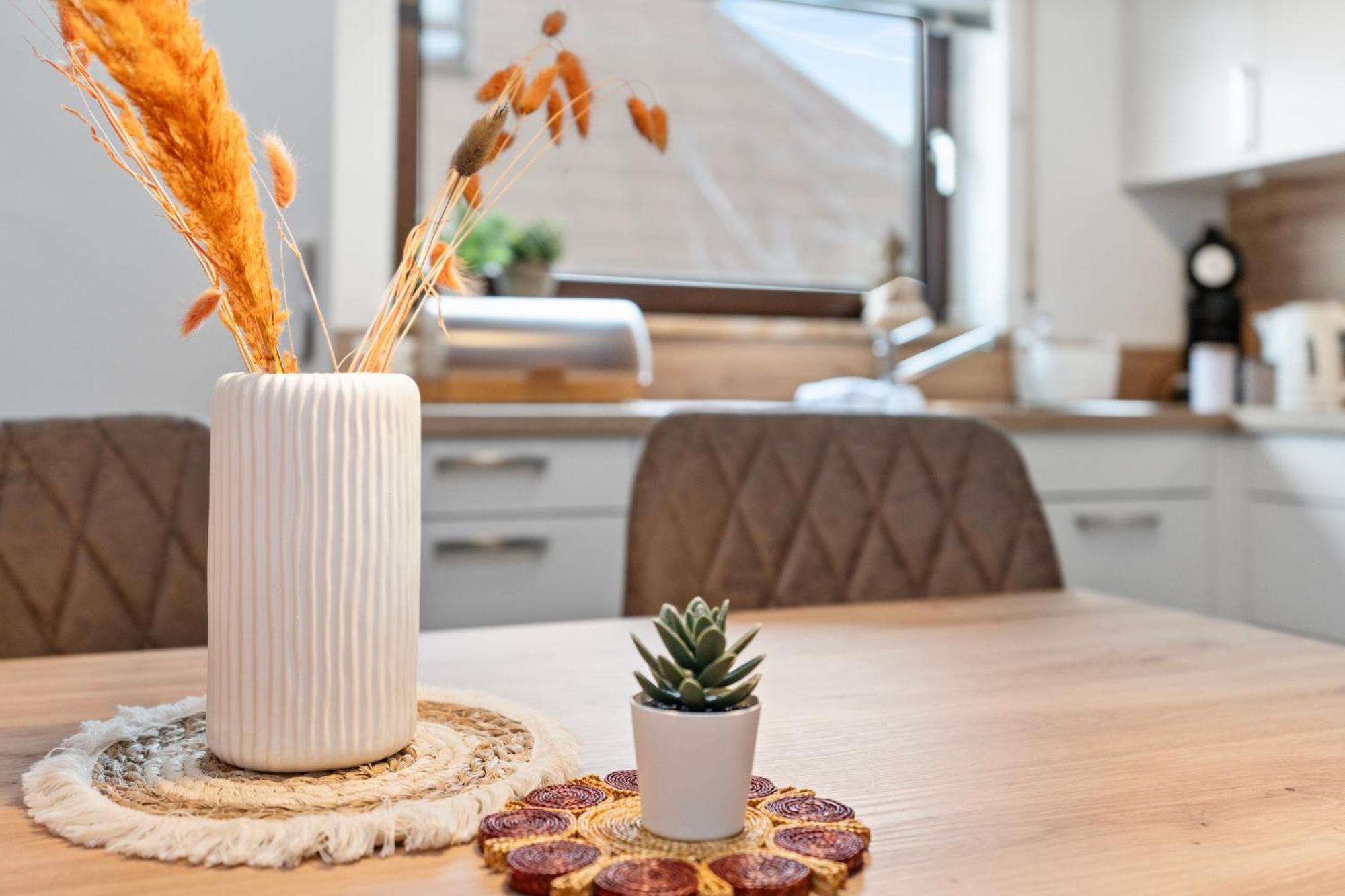 Anytime - Ferienwohnung Tina In Friedrichshafen Am Bodensee ภายนอก รูปภาพ